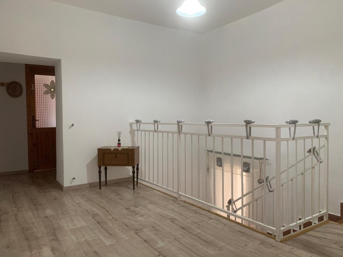 Al Castello Apartment Fiumefreddo Bruzio Kültér fotó